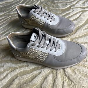 Michael Kors snickers grey size 8 M